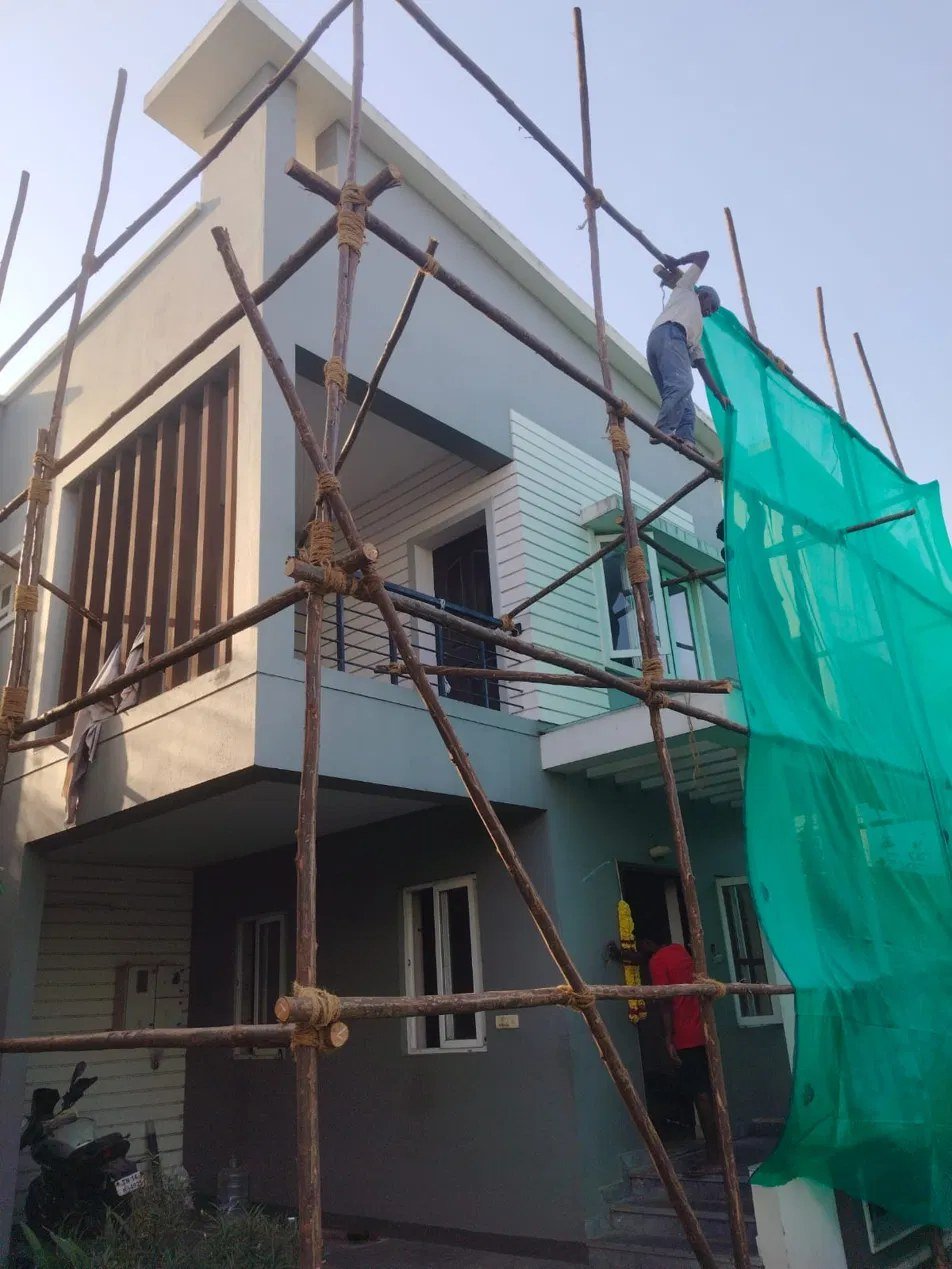 Karapakkam building before renovation